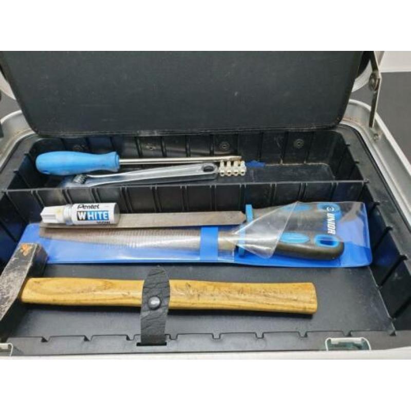 Unior gereedschapskoffer met gereedschap