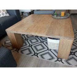 Eiken salontafel 1 meter bij 1 meter