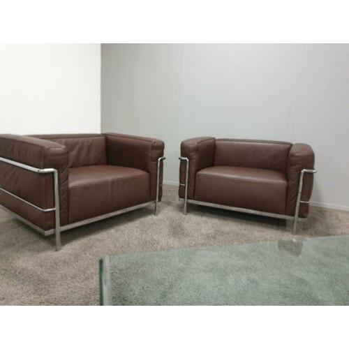 LC3 fauteuils | Le Corbustier | Cassina | Bruin leder