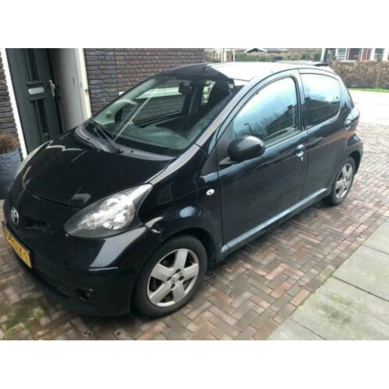 Toyota Aygo 1.0 12V Vvt-i 5DRS 2008 Zwart