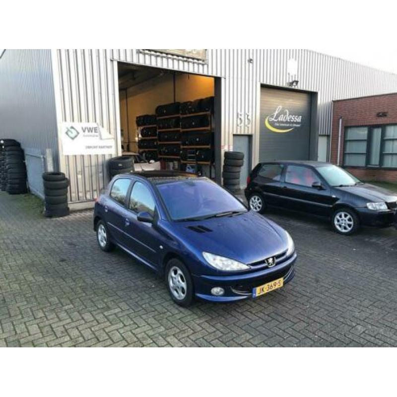 Peugeot 206 2.0 HDi X-line Airco El Ramen Cent Deur Verg. ZO
