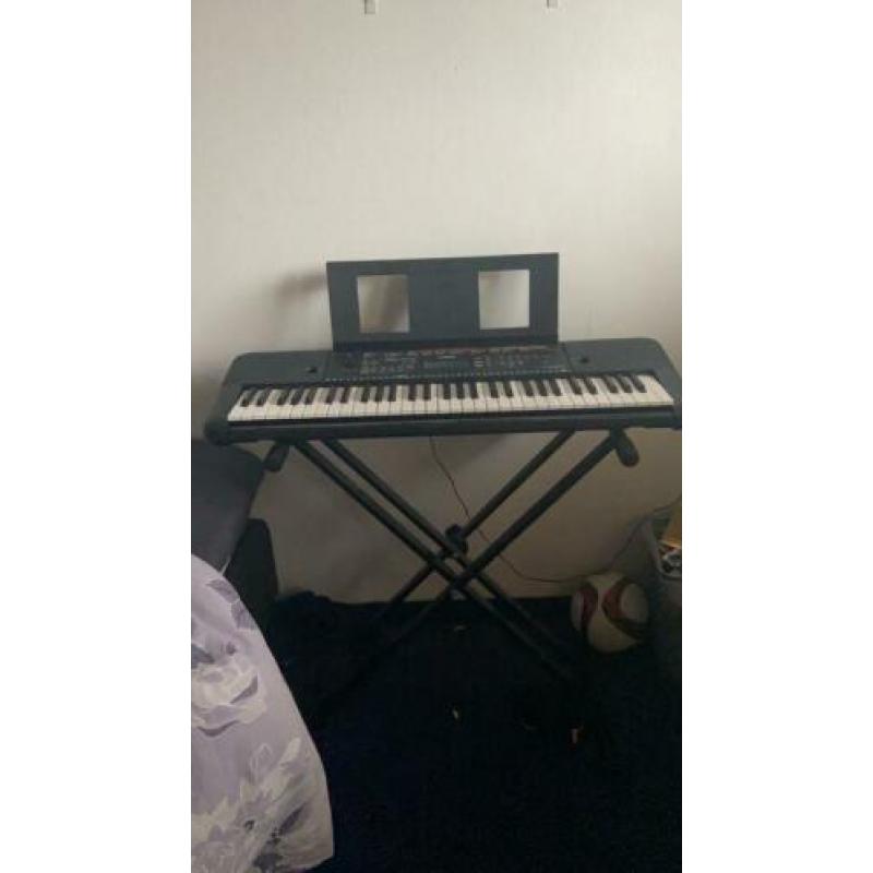 YAMAHA PSR-E263 Keyboard