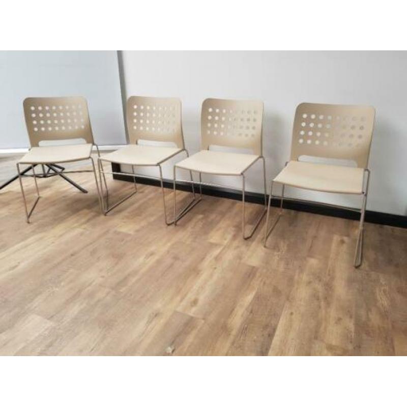 Beige sledestoel Markant