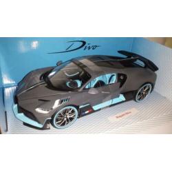 Bburago 1:18 Bugatti Divo bouwjaar 2018 mattgrijs/blauw