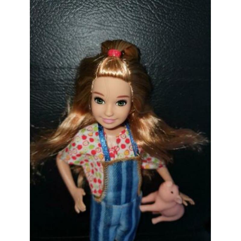 Barbie stacie farm met biggetje