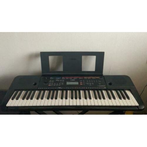 YAMAHA PSR-E263 Keyboard
