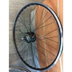 Achterwiel aandrijving shimano nexus 8 (nieuw)28 inch