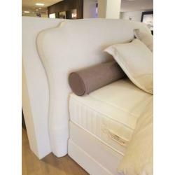 Splinternieuwe Styledecor boxspring 1200 euro showroom korti