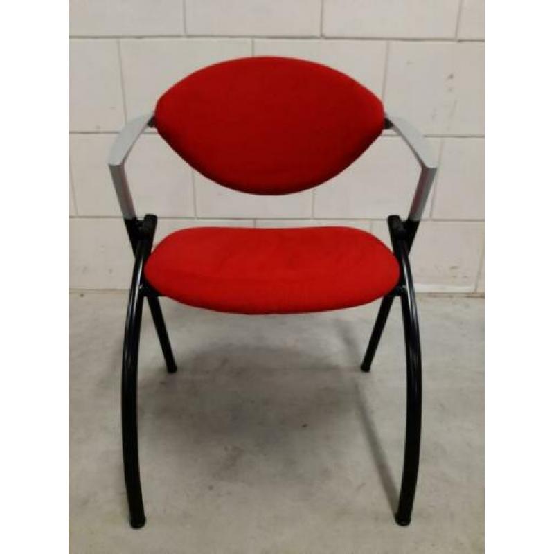 Diverse soorten losse stoelen