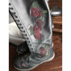 Dr. Martens laarzen, zwart /roos, maat 43