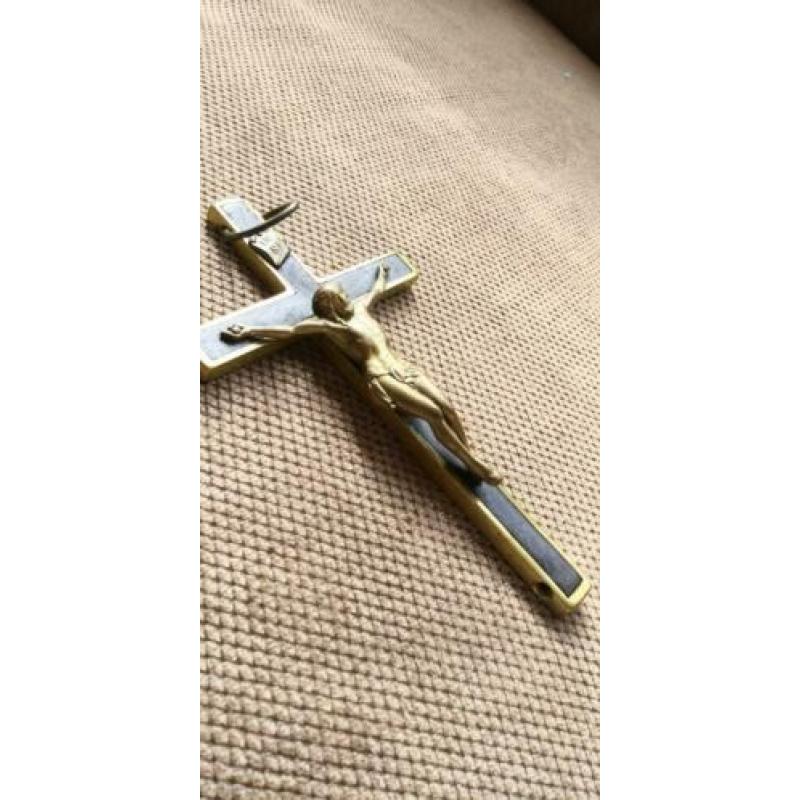 Antiek kruisje hanger van non ebbenhout en messing