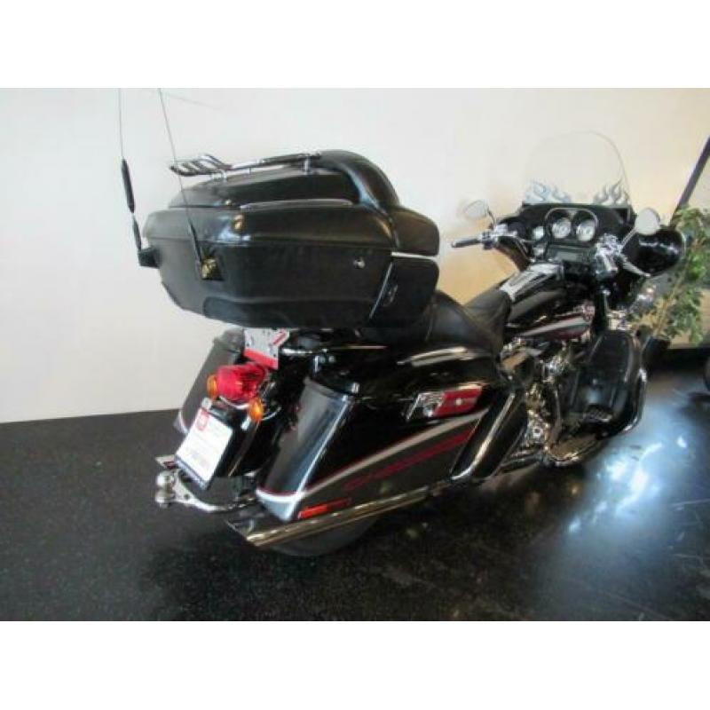 Harley-Davidson FLHTCUSE CLASSIC SCREAMIN EAGLE (bj 2006)