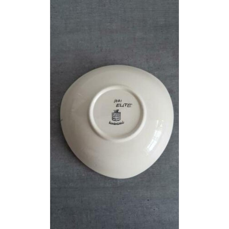 Flora Gouda Holland 1001 elite bordje aardewerk