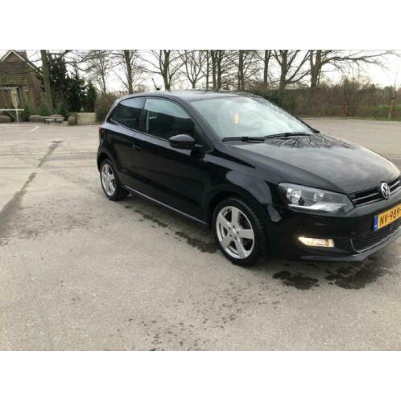 Volkswagen Polo 1.6 TDI 66KW DSG 2010 Zwart