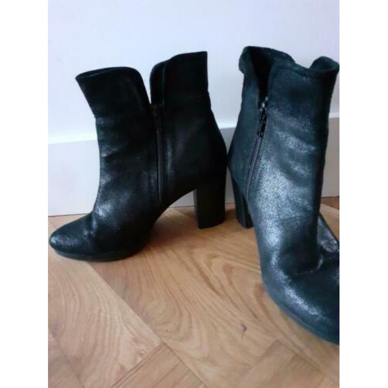 Korte laarsjes pumps zwart LE BALLON mt 37 hakken ankle boot