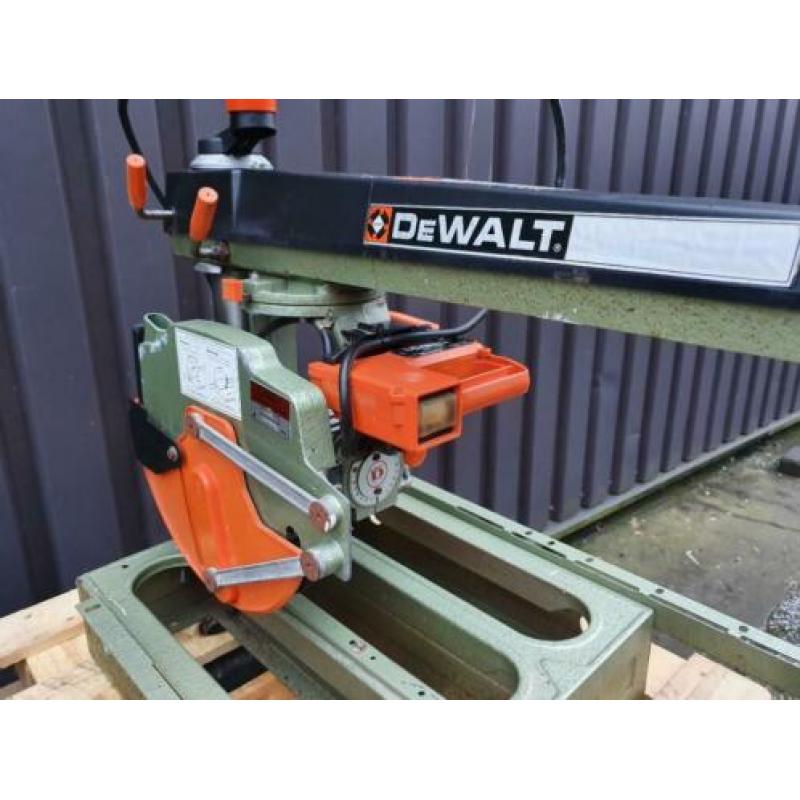 Dewalt DW 1251Radiaalarmzaag / Afkortzaag