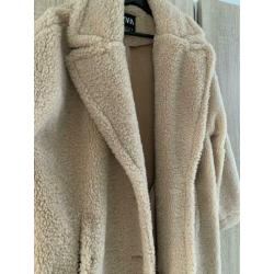 Prachtige bijna nieuwe Zara teddy jas coat winterjas m 38