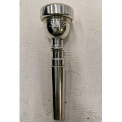 Vintage mondstukken Connstellation, Cornet, Marcinkiewicz