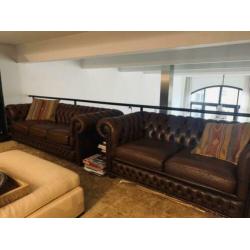 Chesterfield bank set bruin twee sits en een drie sits