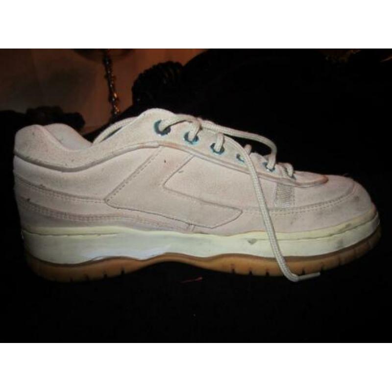 H6) LEVI'S suede schoen beige maat 40/41 bijna niet opgelope
