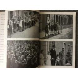 Foto boek “Jugend Um Hitler” 120 foto,s 1935