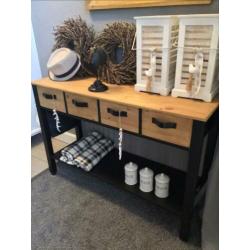 Sidetable Black & Mango Wood & Tuigleer