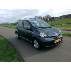 Toyota Aygo 1.0-12V + Bj 2007 airco 5 deurs !53000km!