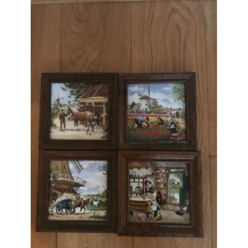 Set van Ter Steege, 5 gekleurde wandtegels in lijst.