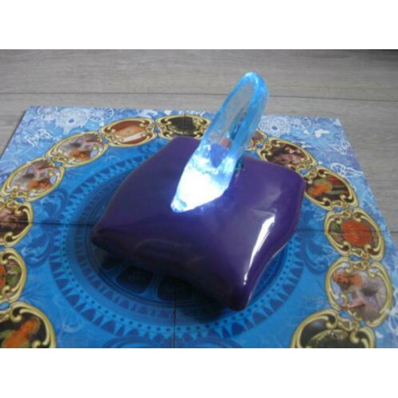 Cinderella Glass Slipper Game/Assepoester glazen muiltjes