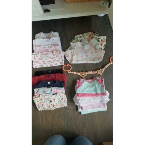 Groot pakket meisjes kleding maat 50-56