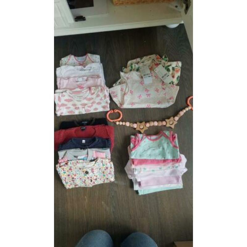 Groot pakket meisjes kleding maat 50-56