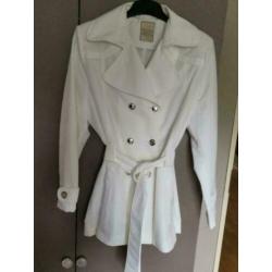 Piano mooie witte trenchcoat 1x gedragen mt 46