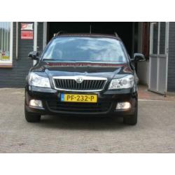 Skoda Octavia Combi 1.6 TDI Greentech Elegance nav, cruise,