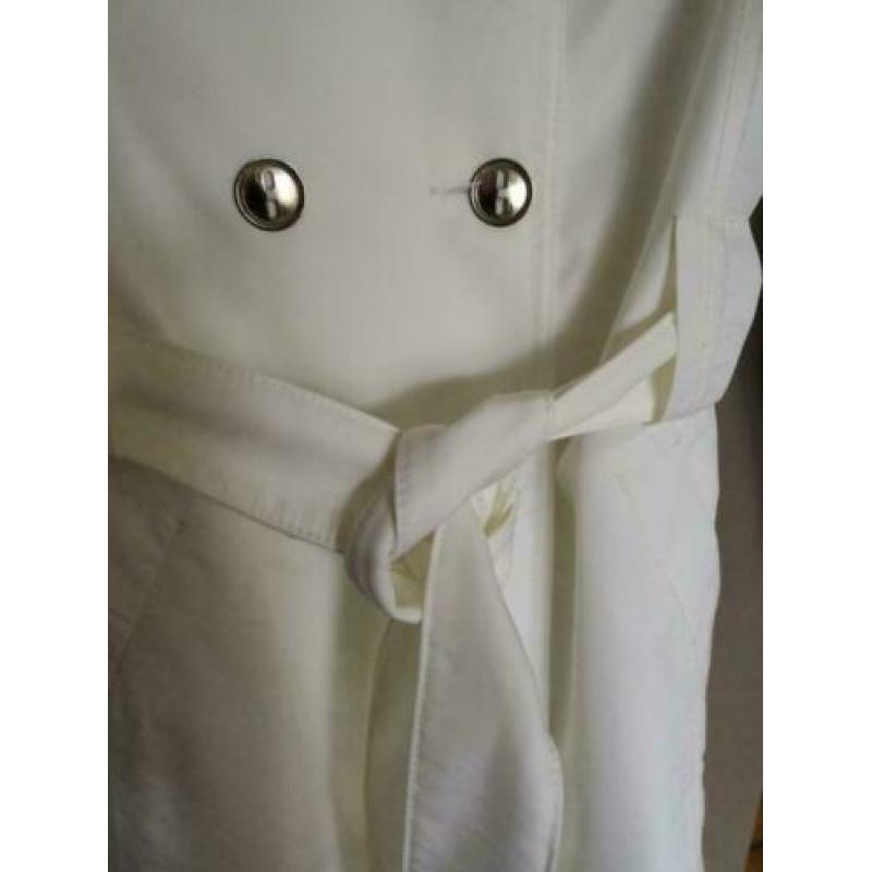Piano mooie witte trenchcoat 1x gedragen mt 46