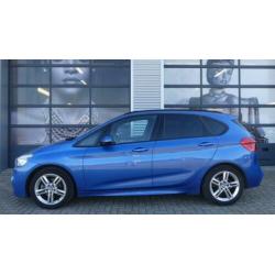 BMW 2-serie 218d XDrive M-Sport Aut ( Parkeerhulp , DAB radi