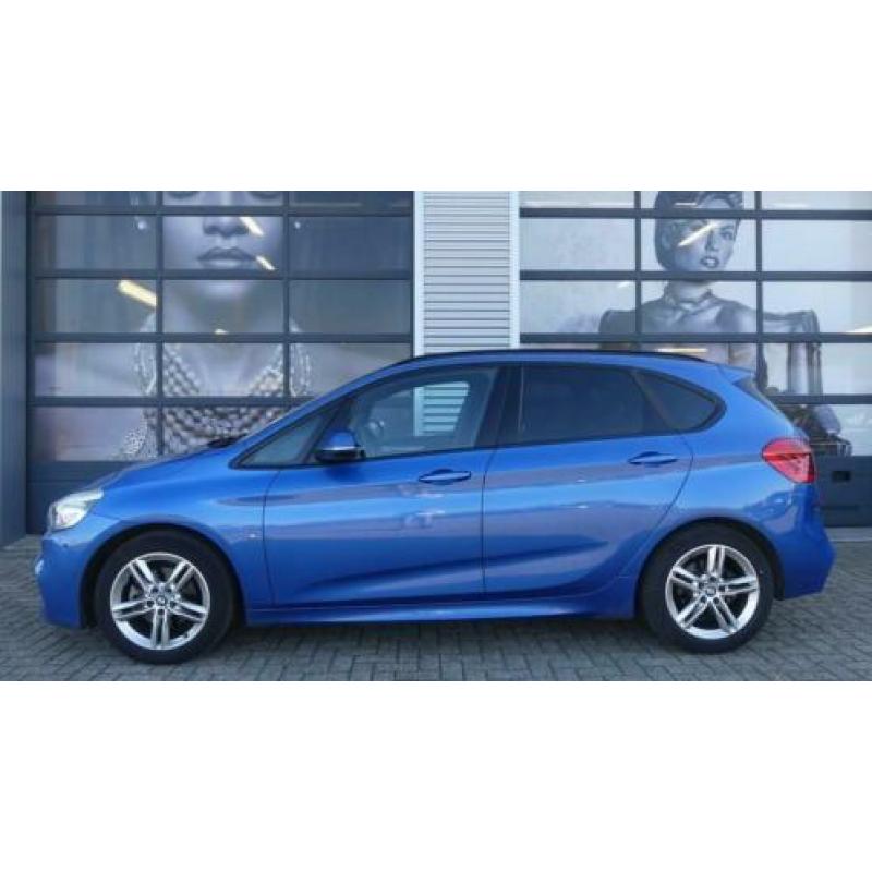 BMW 2-serie 218d XDrive M-Sport Aut ( Parkeerhulp , DAB radi