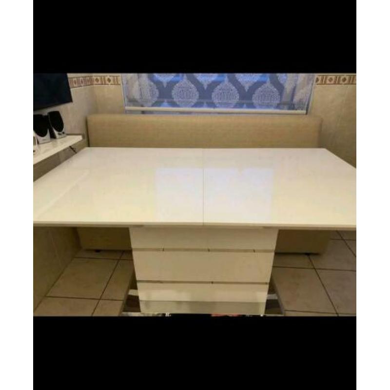 Supermooie uitklapbare eettafel te koop !!