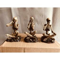 beeldjes, skull, horen zien en zwijgen, verzekemeling, hobby