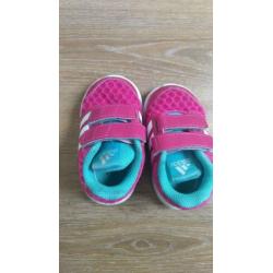 Adidas baby schoenen -Maat 19