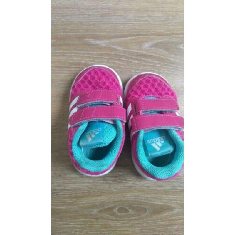 Adidas baby schoenen -Maat 19