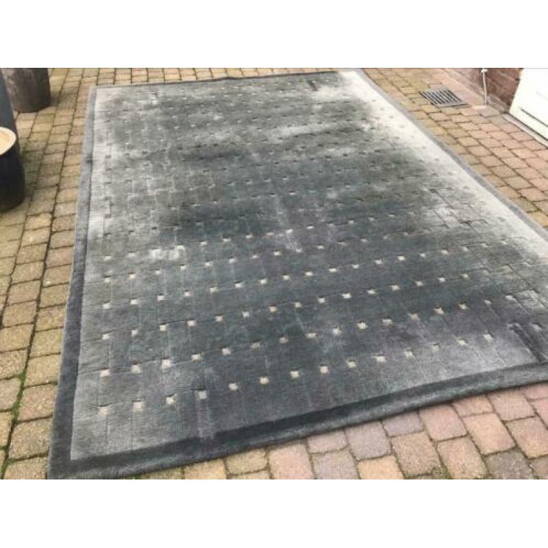 Vloerkleed van zuiver wol 175x245.