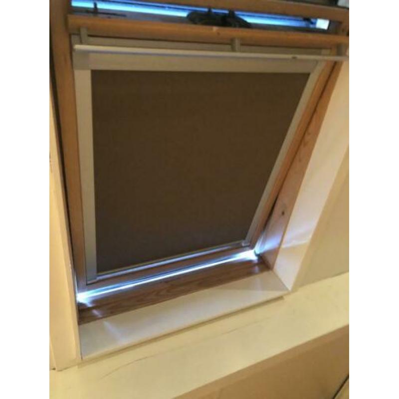 Verduisterend velux gordijn(79x98)