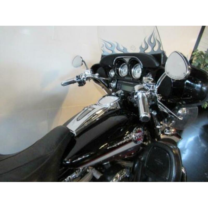 Harley-Davidson FLHTCUSE CLASSIC SCREAMIN EAGLE (bj 2006)