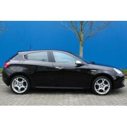 Alfa Romeo Giulietta 1.4 T Distinctive - Nero Etna