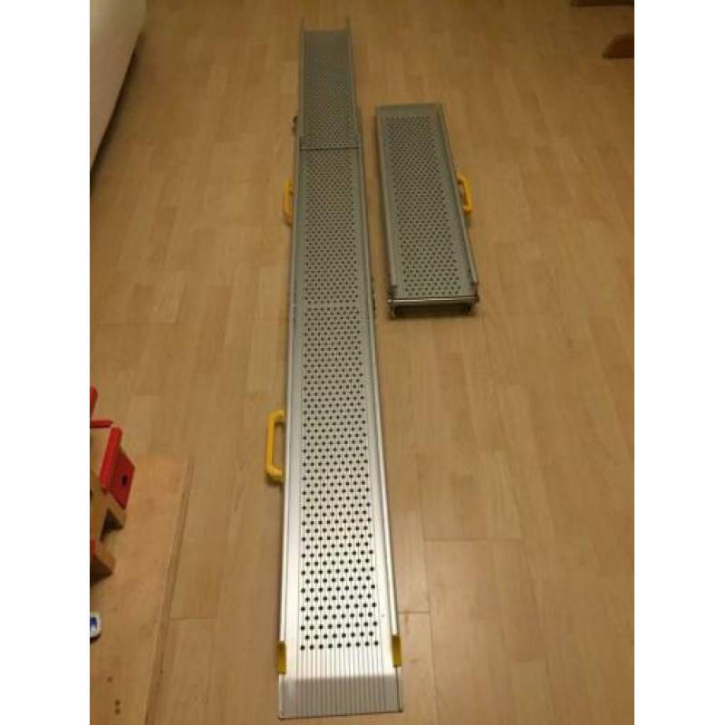 Oprijplaten uitschuifbaar 240 cm 2 stuks Datona(oa rolstoel)