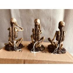 beeldjes, skull, horen zien en zwijgen, verzekemeling, hobby
