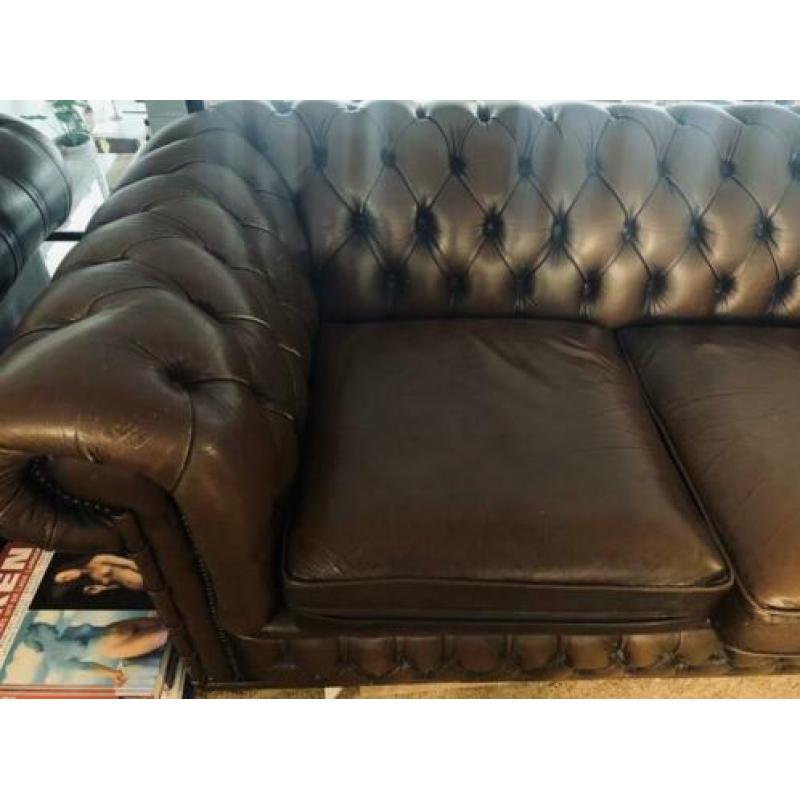 Chesterfield bank set bruin twee sits en een drie sits