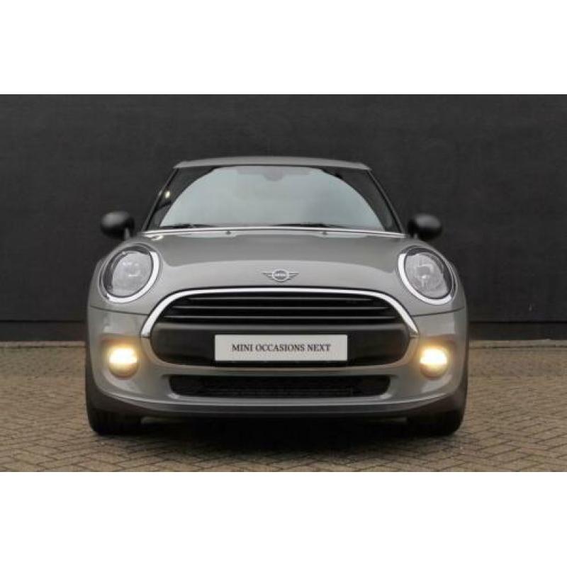 MINI 5-deurs One Salt + Business (bj 2019)