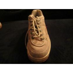 H6) LEVI'S suede schoen beige maat 40/41 bijna niet opgelope