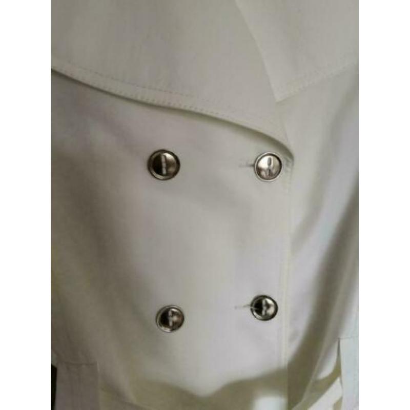 Piano mooie witte trenchcoat 1x gedragen mt 46